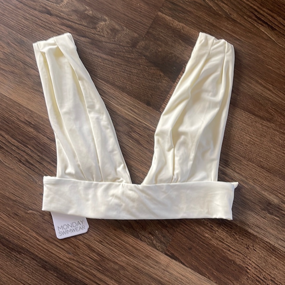 NEW Monday Swimwear ivory Aruba top sz M/L